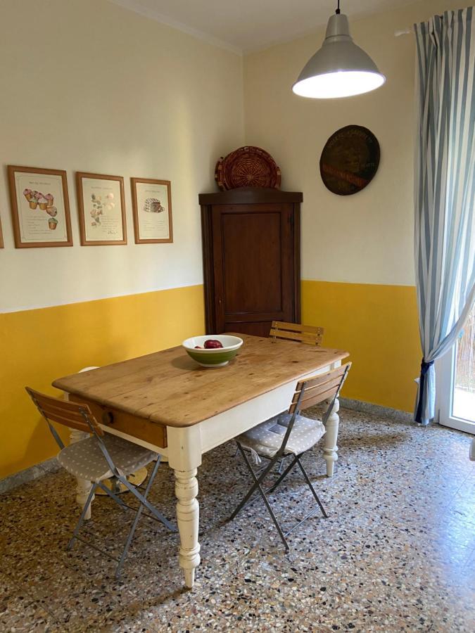 Appartamento Stella Marina A Due Passi Dal Mare E Dal Centro مارينا دي كارّارا المظهر الخارجي الصورة